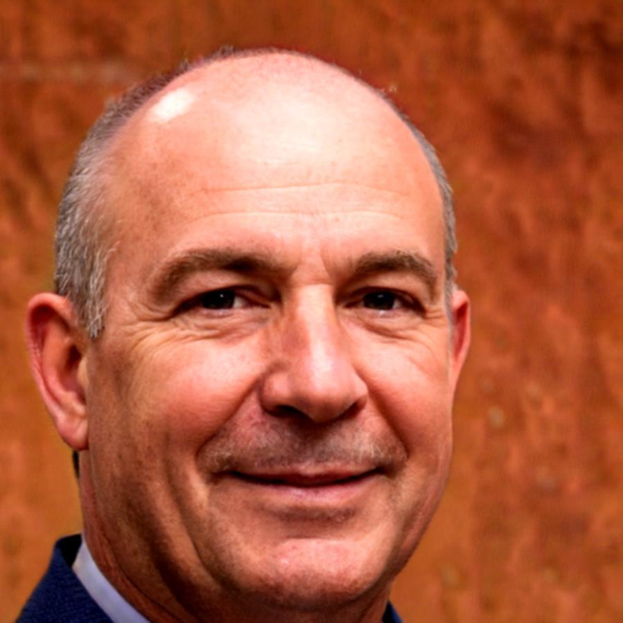 Portrait de Marc Dubois, client satisfait